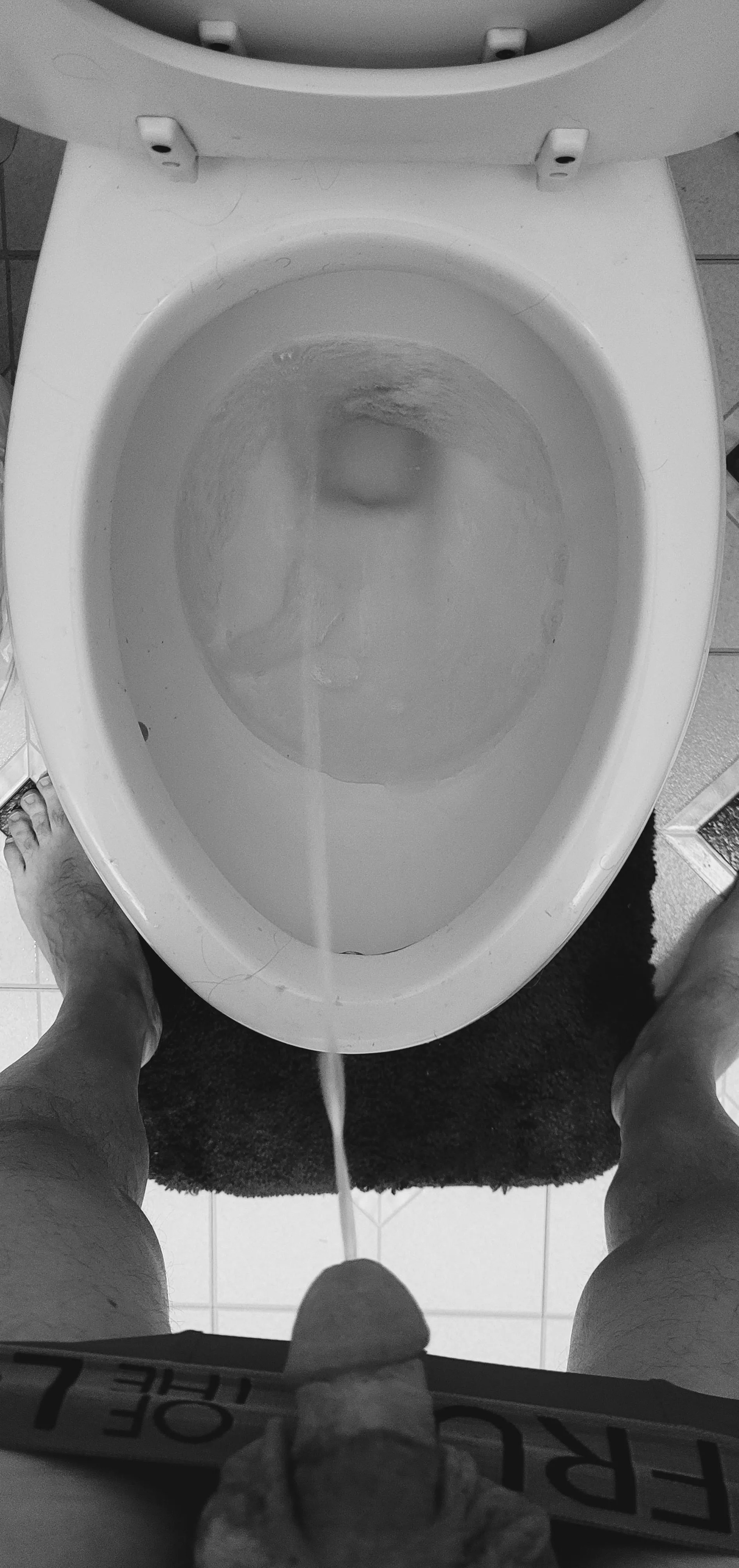 B&W piss