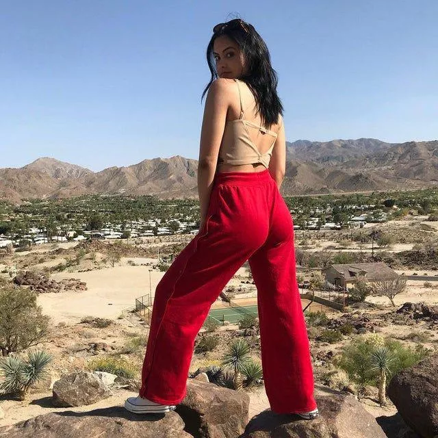 Camila Mendes