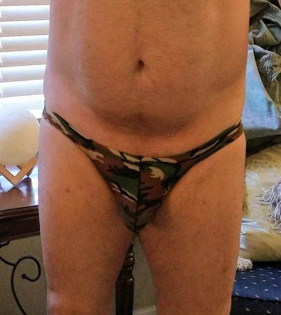 Camo thong