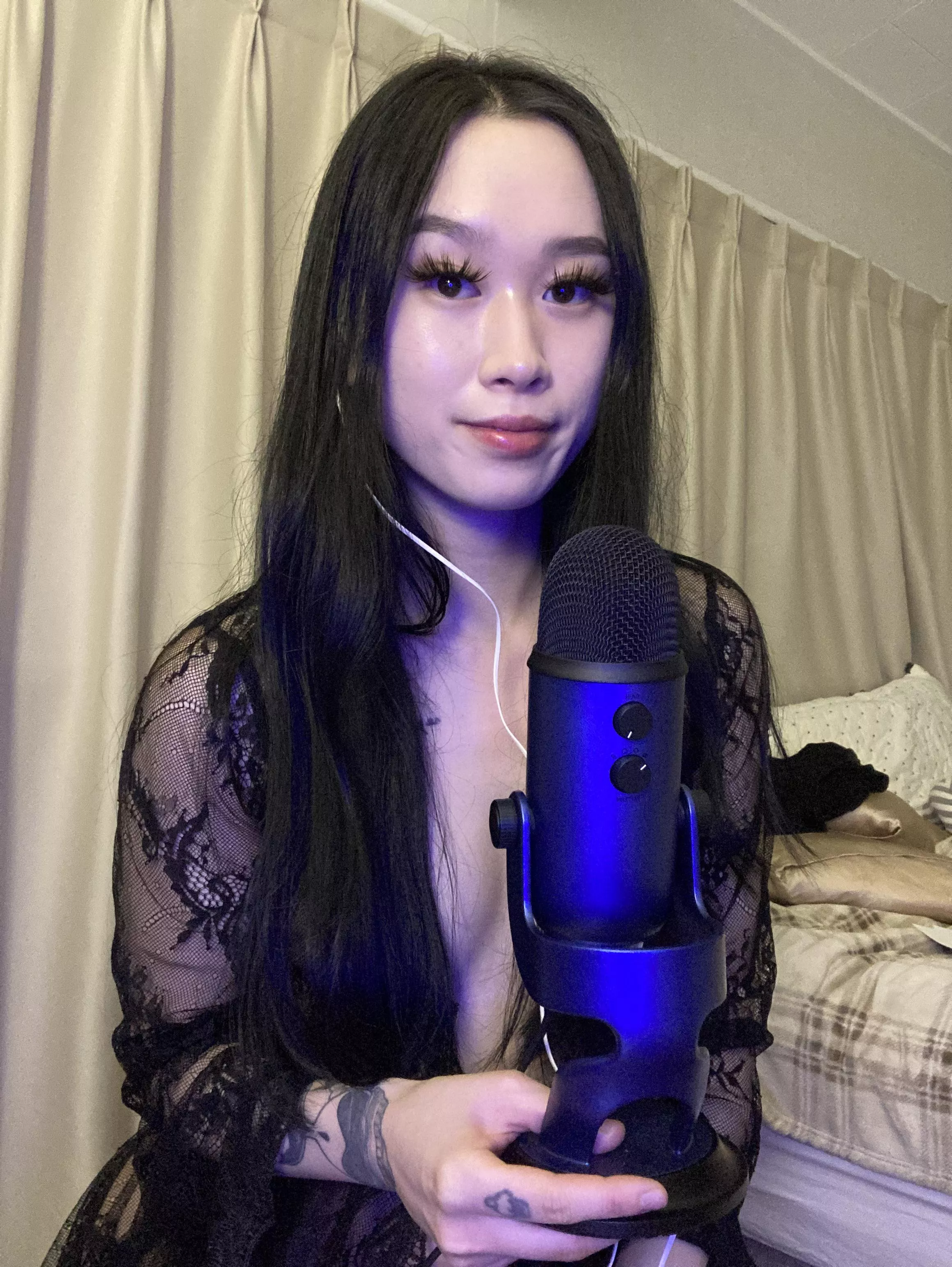 Can i interested you in some sensual asmr? ;)