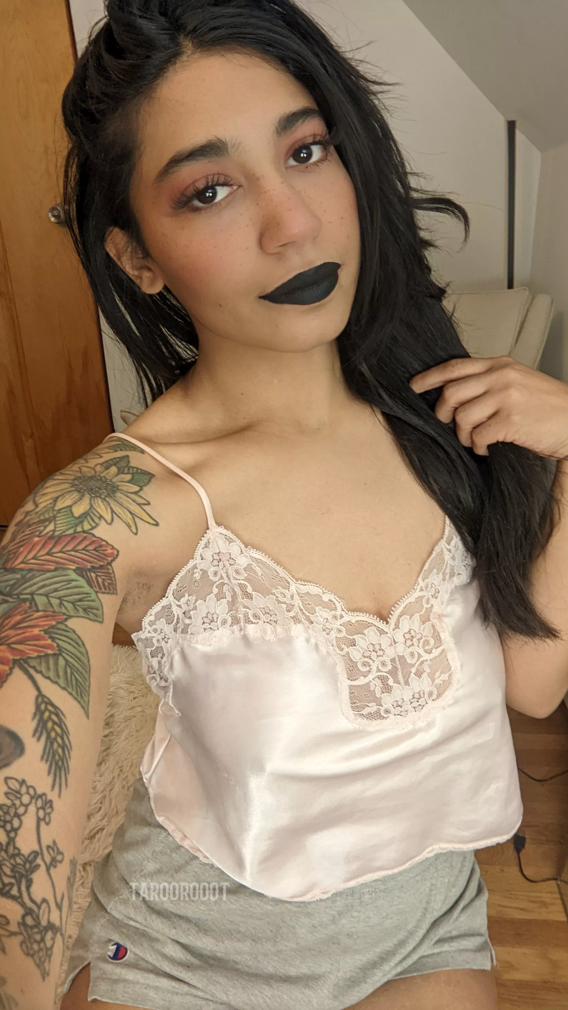 Can I put black kisses on your boner?