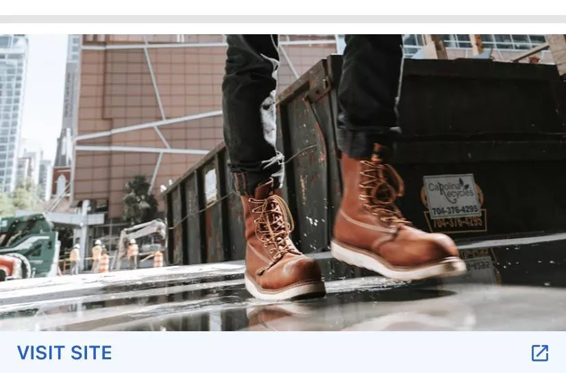 Can somebody help me ID this pair of boots on this YouTube ad?