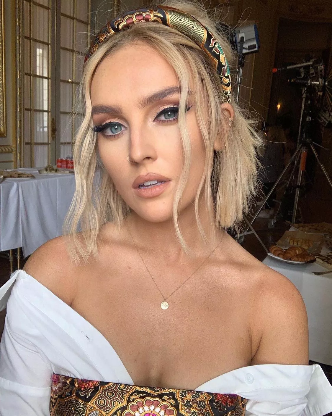 Can someone please milk my cock to Perrie Edwards.