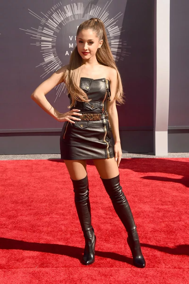 Can't wait to get an outfit like this! (Ariana Grande)