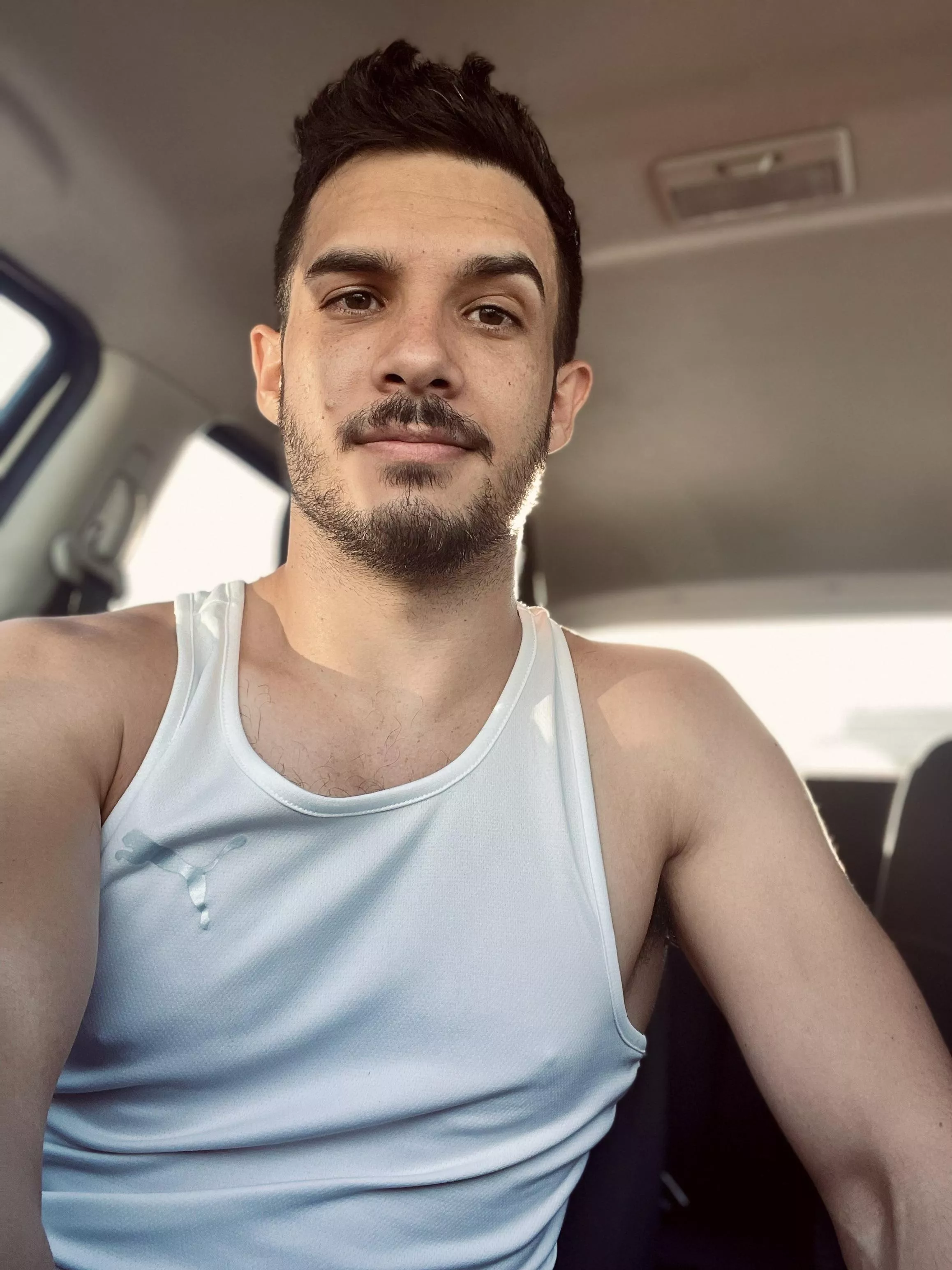 Car selfie before gym