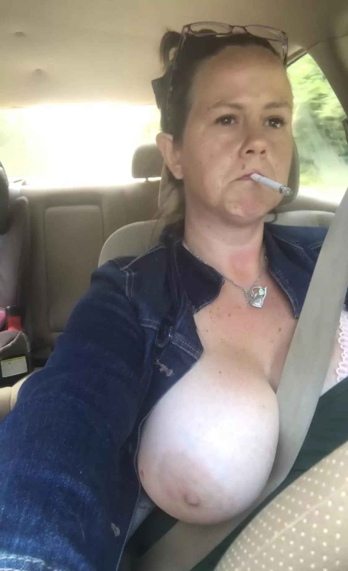 Car titty