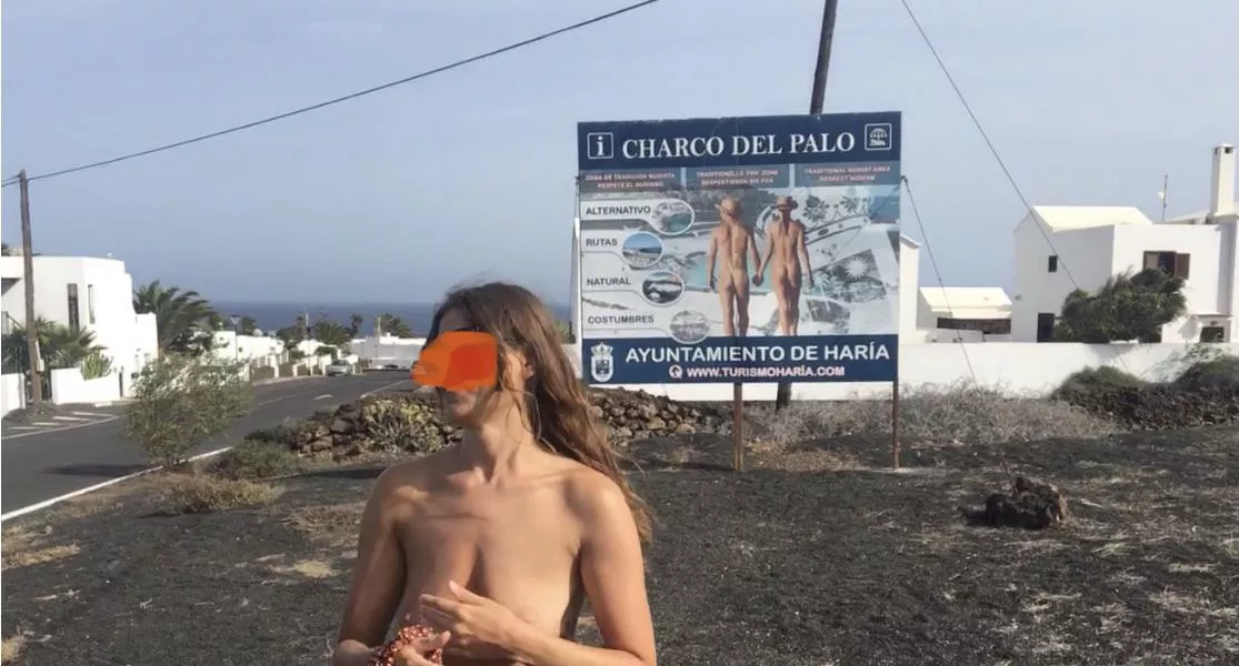 Charco del Palo famous sign