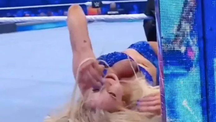 Charlotte Flair - nip slip