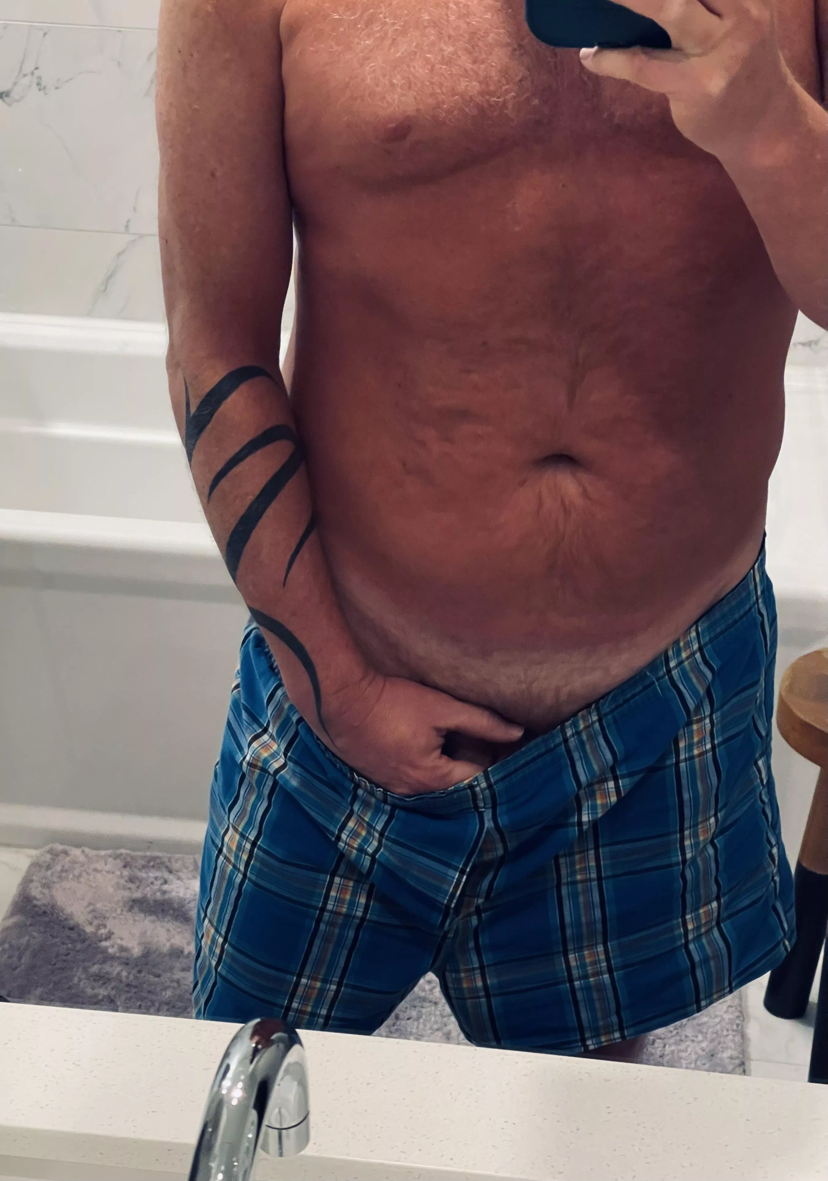 Check out that tan line! Love tanning and beach season! Now for nighttime sex on the beach with my sexy Jock! [52]