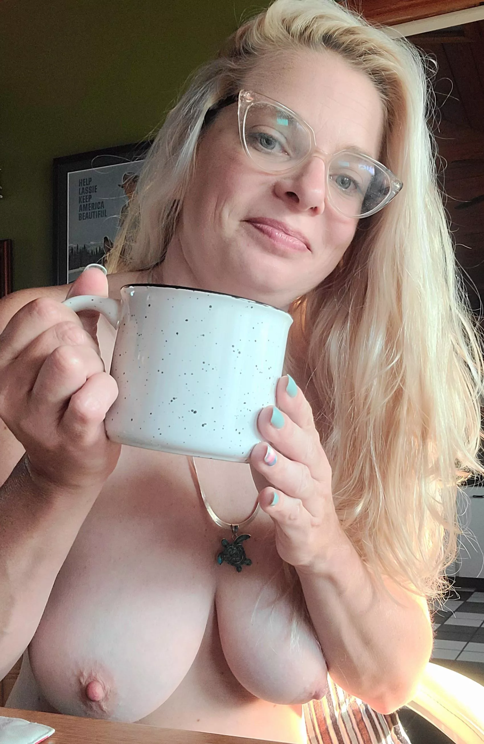 Cheers! To all my naked coffee lovers â¤ï¸