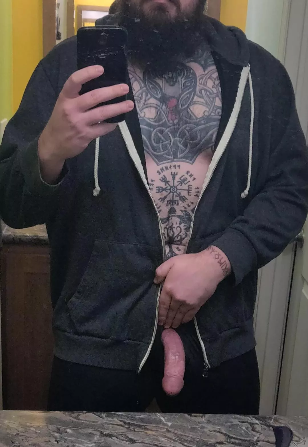 chubby tattoo guys still hot?