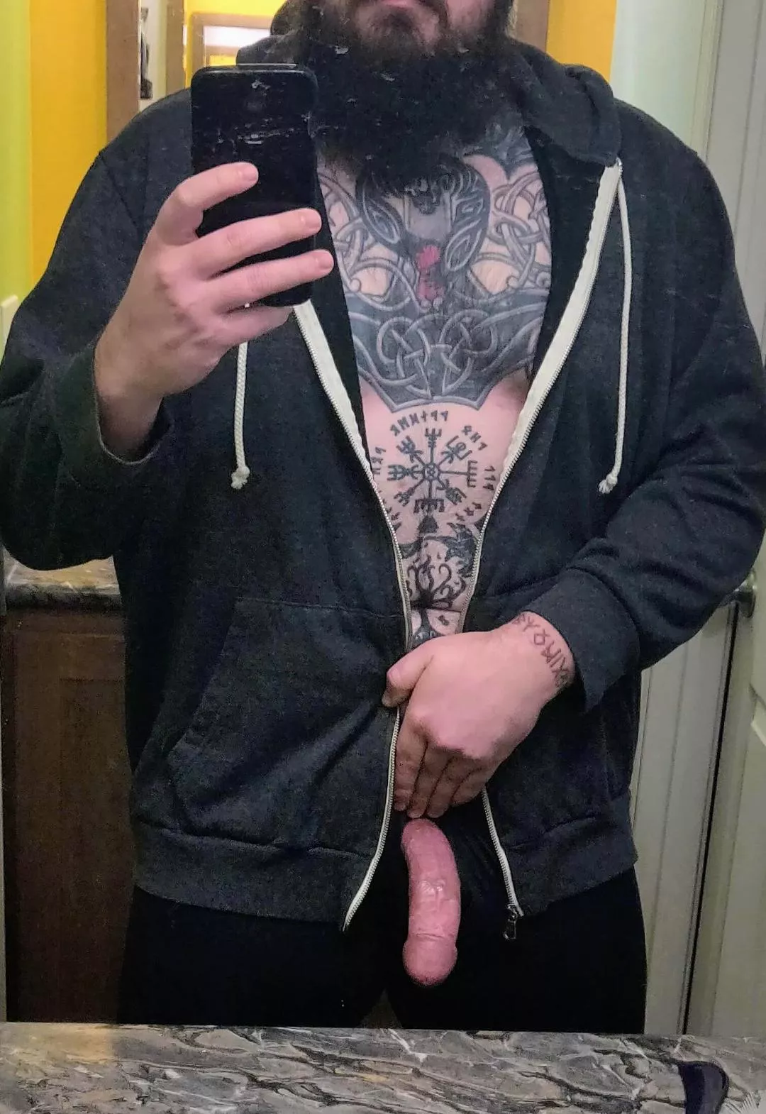 chubby tattooed guys still hot?