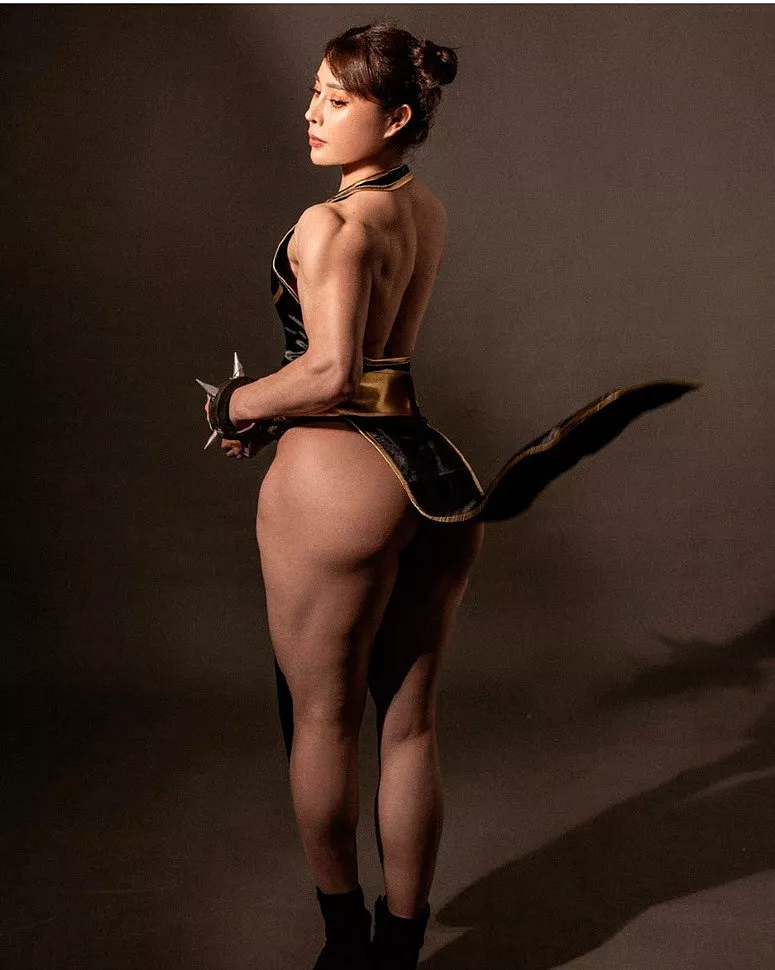 Chun-Li (Street Fighter) by Yuan Herong