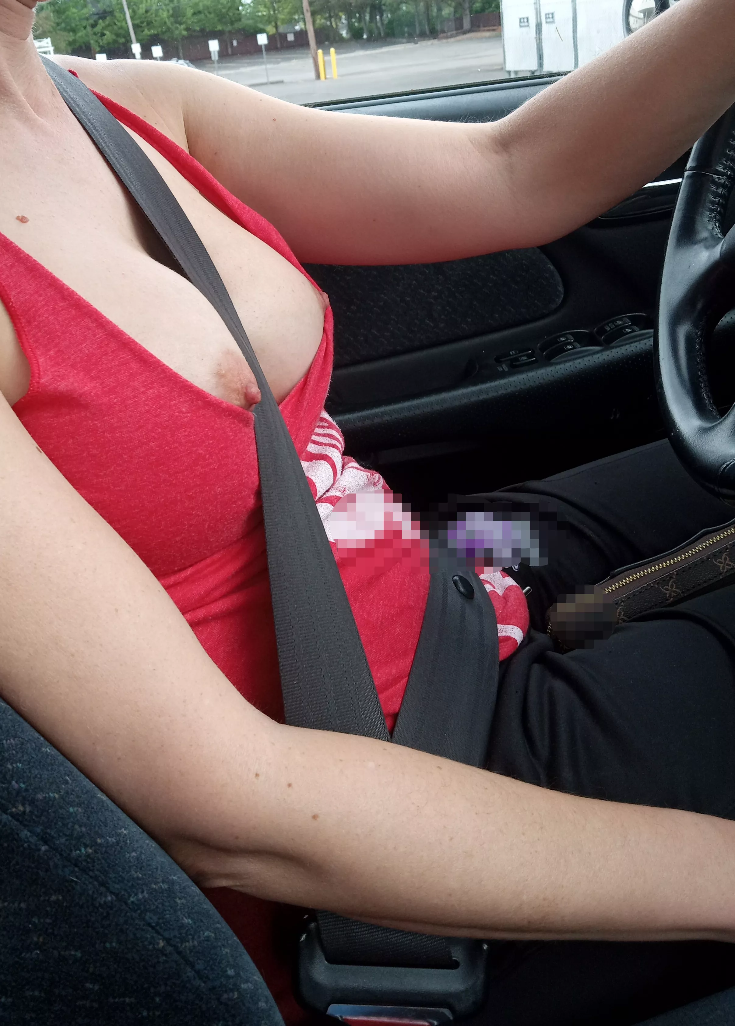 click it or ticket ! 46f wifey makes errands a pleasure