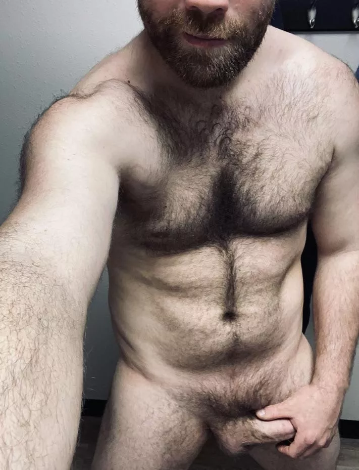 Clothing is optional on Sundaysâ€¦.who wants to join this 6â€™5â€ dadbod?