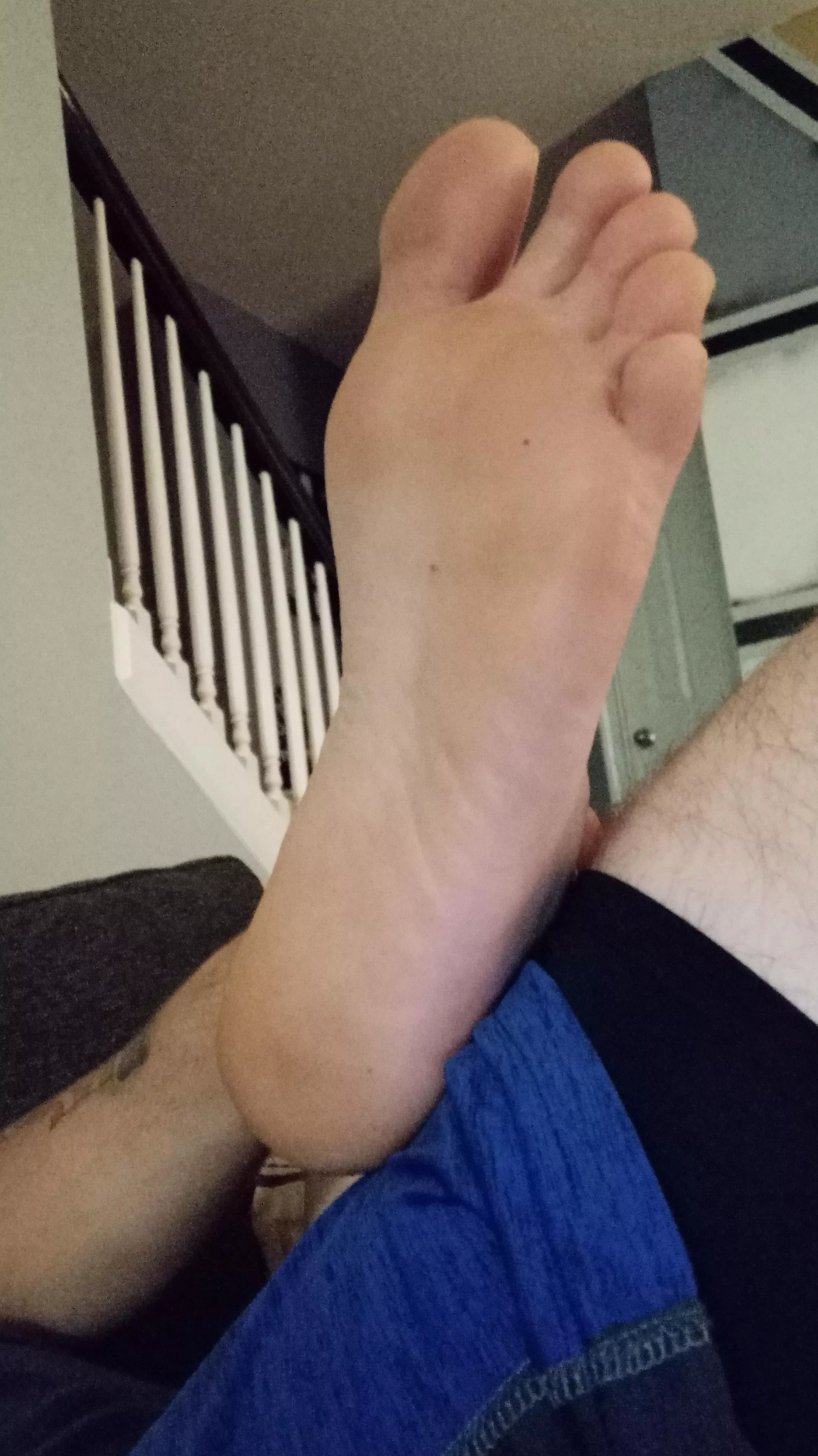 Come be my next foot slave