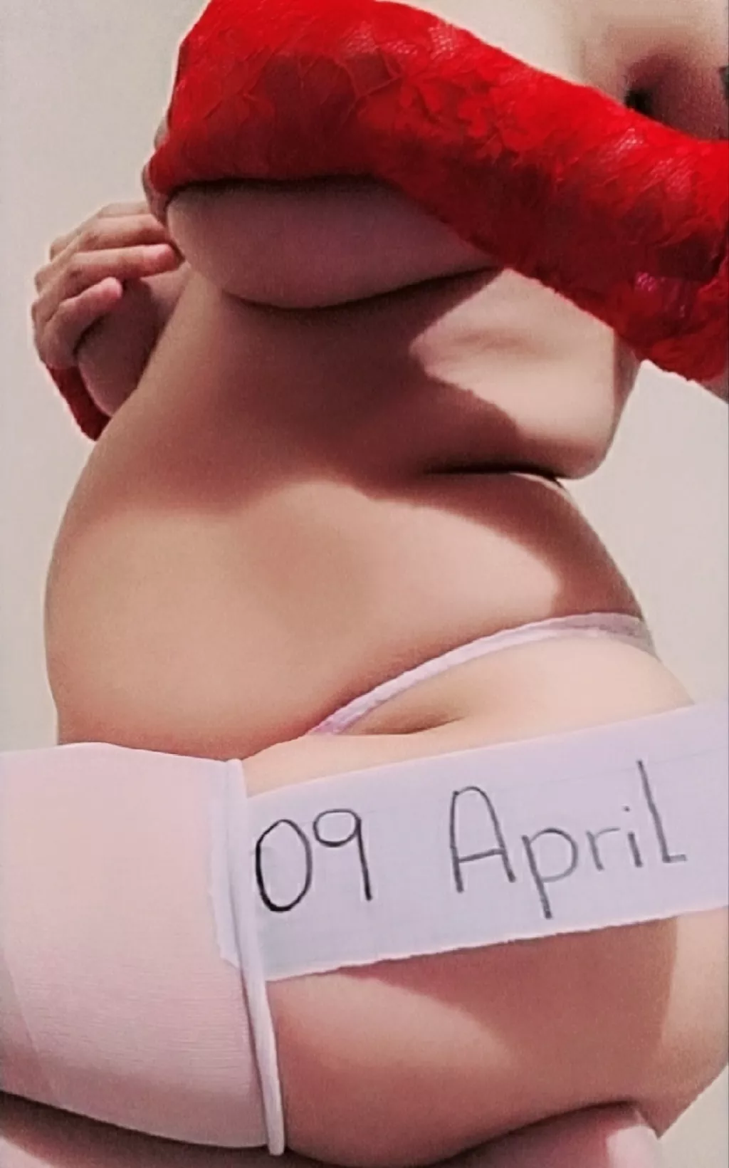 Come get hot with me in my pregnancy I'm a sexy single latina my snap: vic12v22 my kik: vic12v22