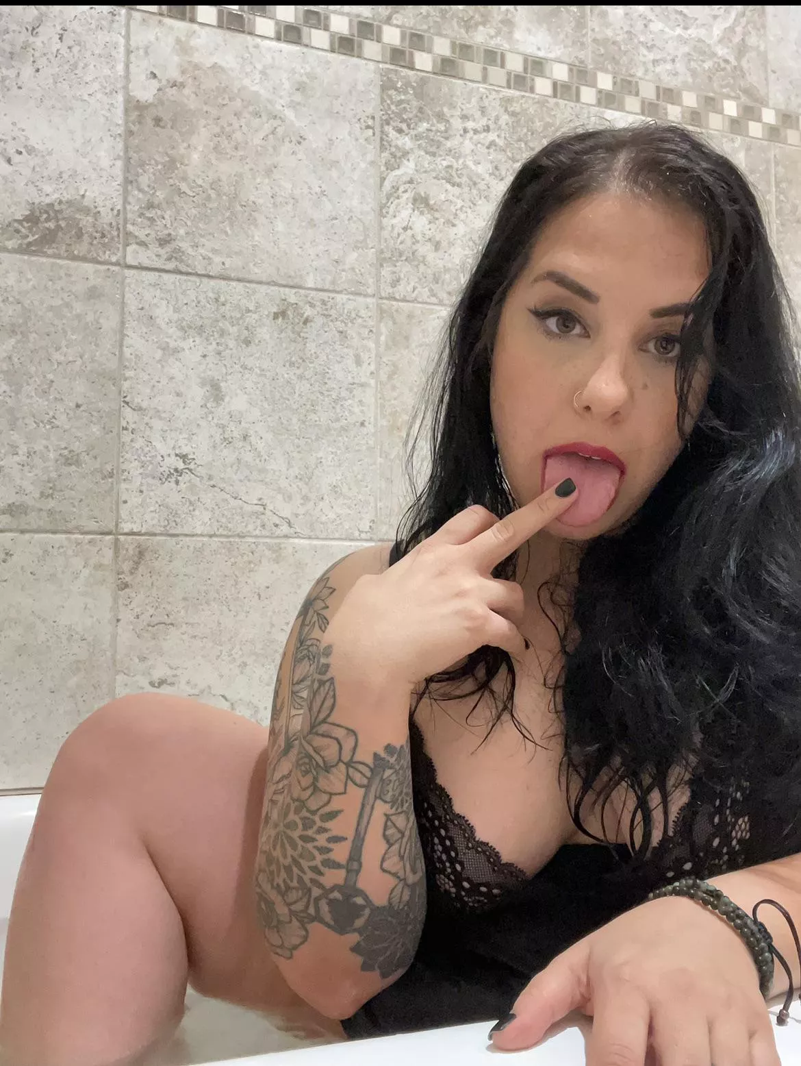 Come hang out with me.. a naughty lil goth slut. Instant access to almost 300 posts (with 3.6K likes 😈) No PPV and only $4.99/mo. Also open for sexting and customs. DM me 💋