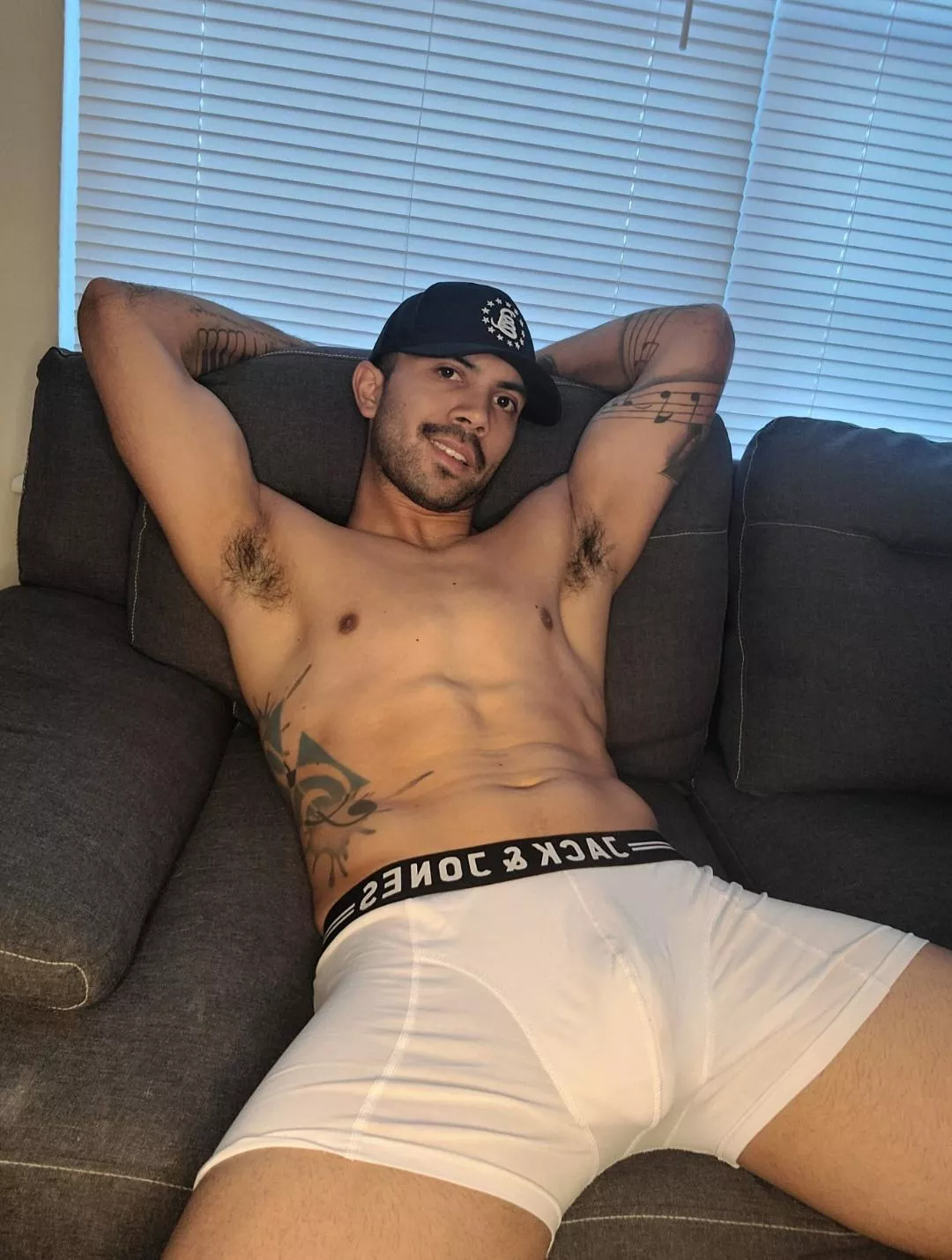 Come lay on the couch with me.