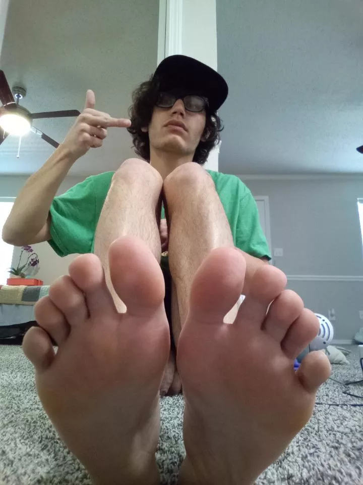 come worship these soles