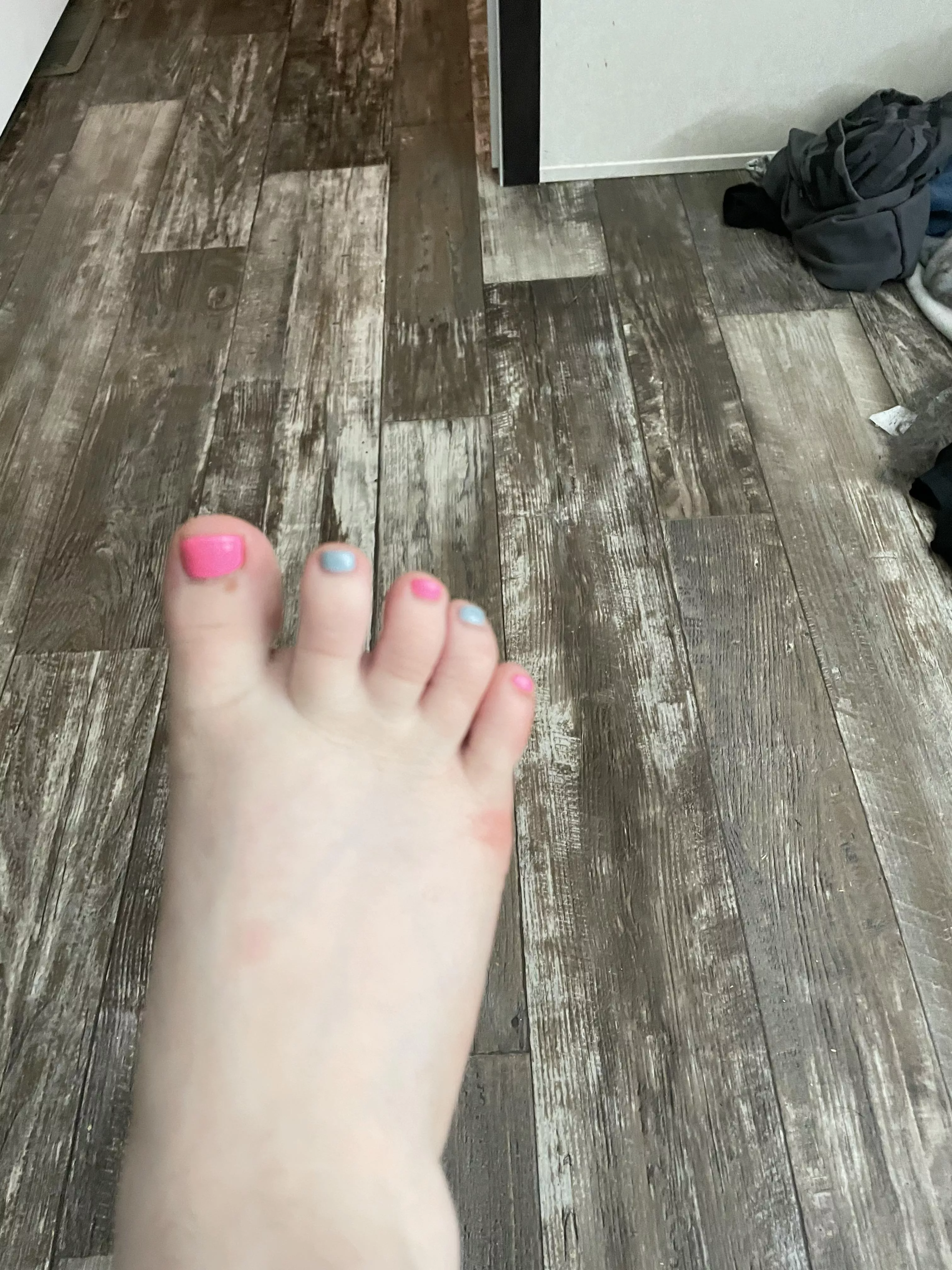 Cotton candy toes