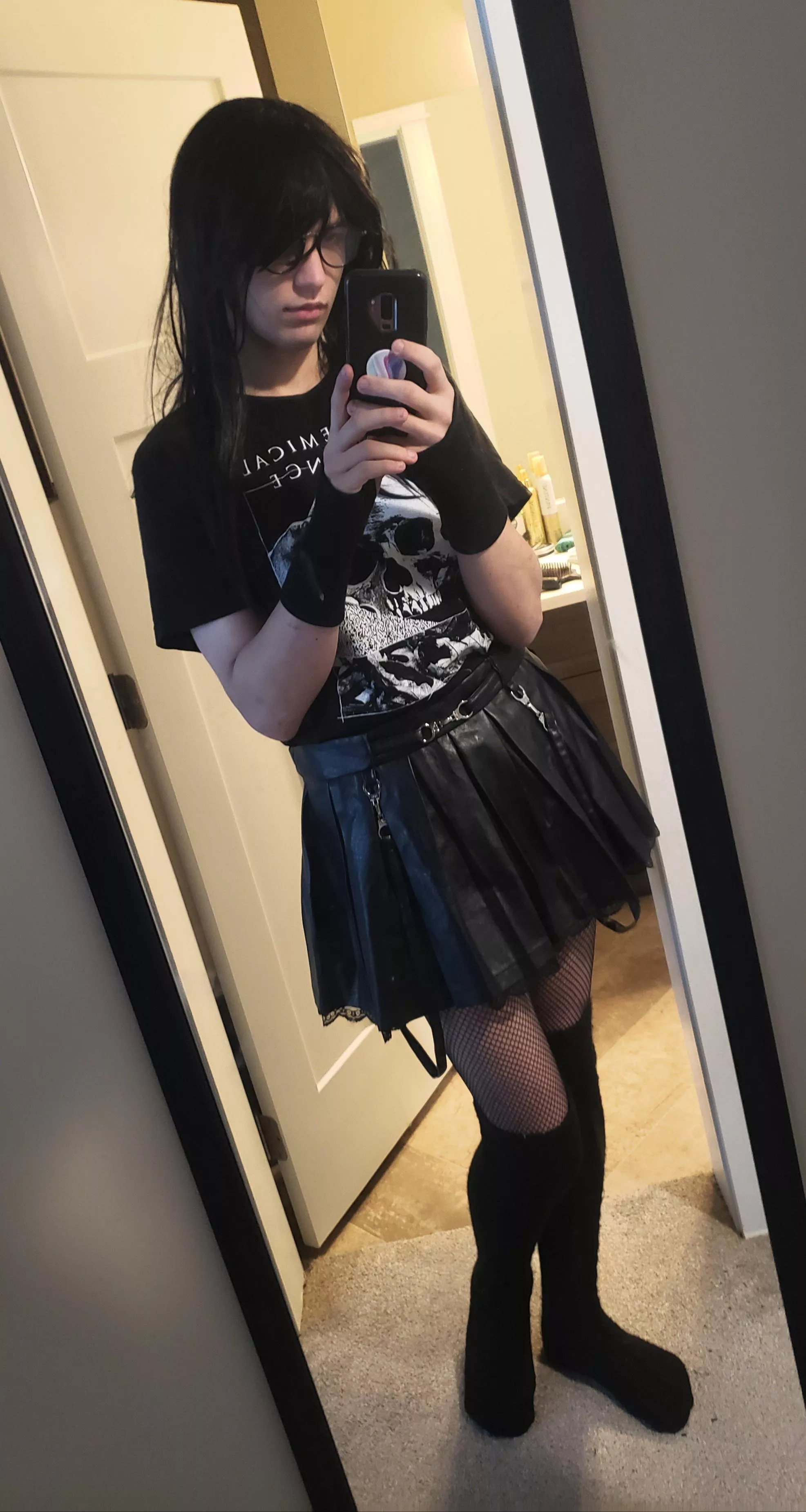 Could I be your goth GF? ðŸ˜‹â˜º