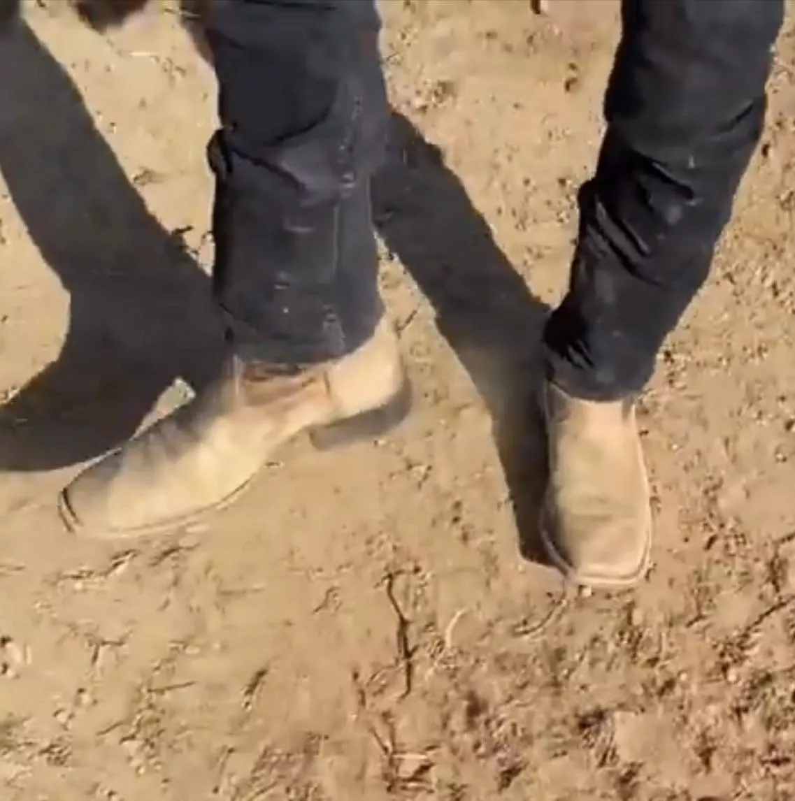 Could someone please identify these boots for me? Thanks in advance.