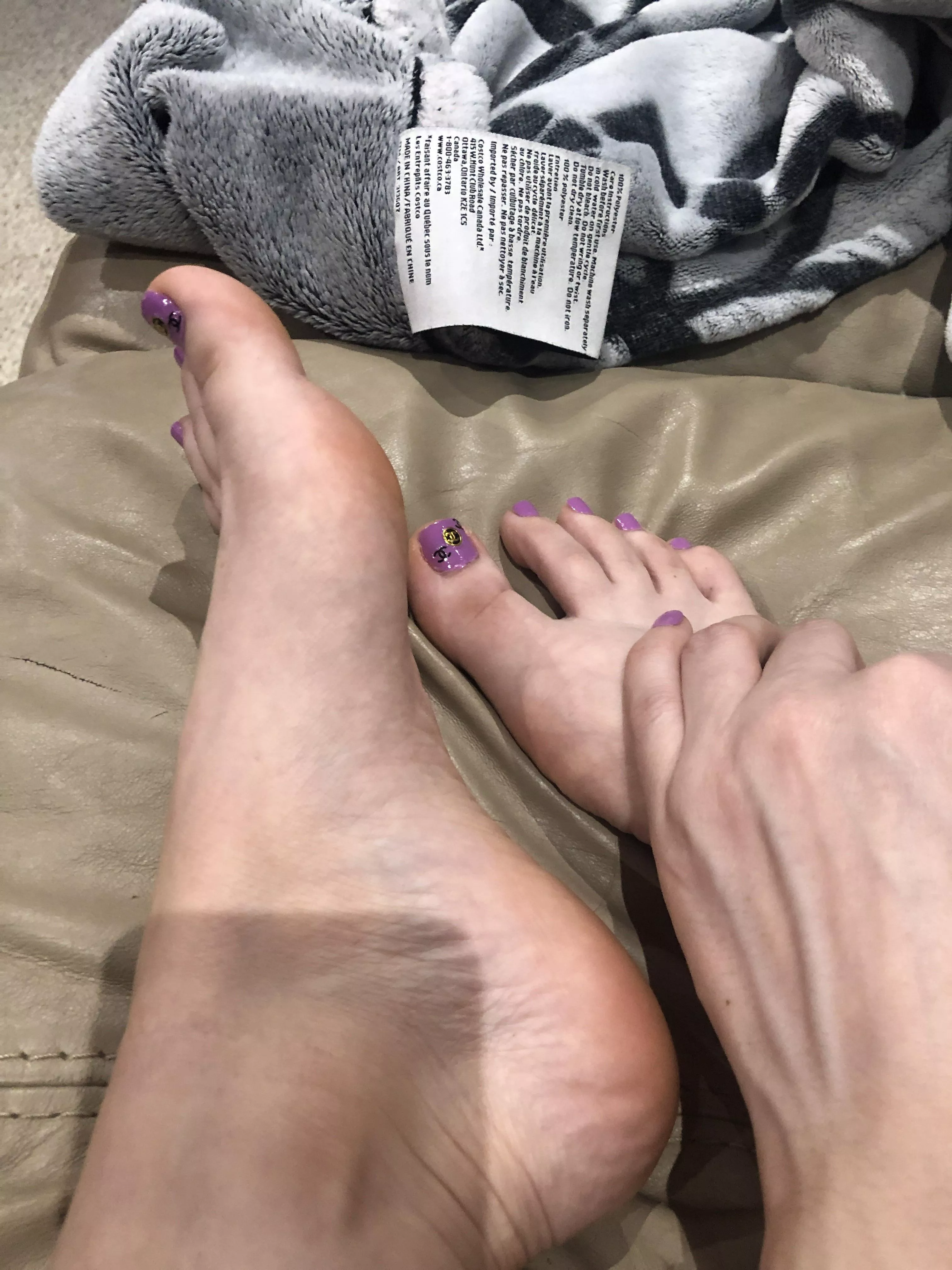 Cum lick these toes