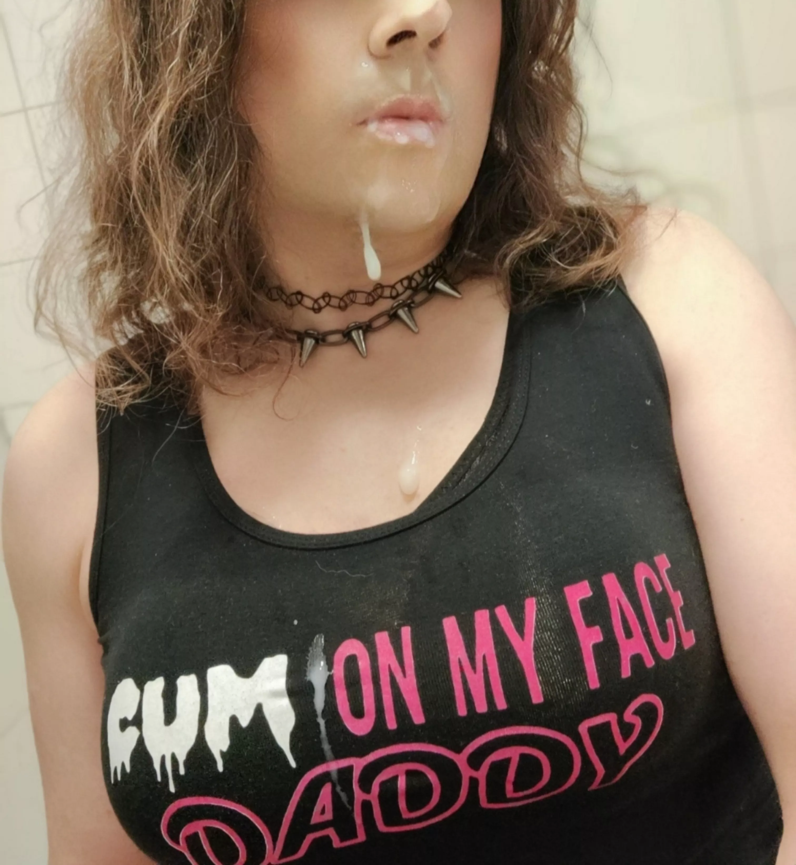 Cum on my femboy face daddy 🍆💦🤤