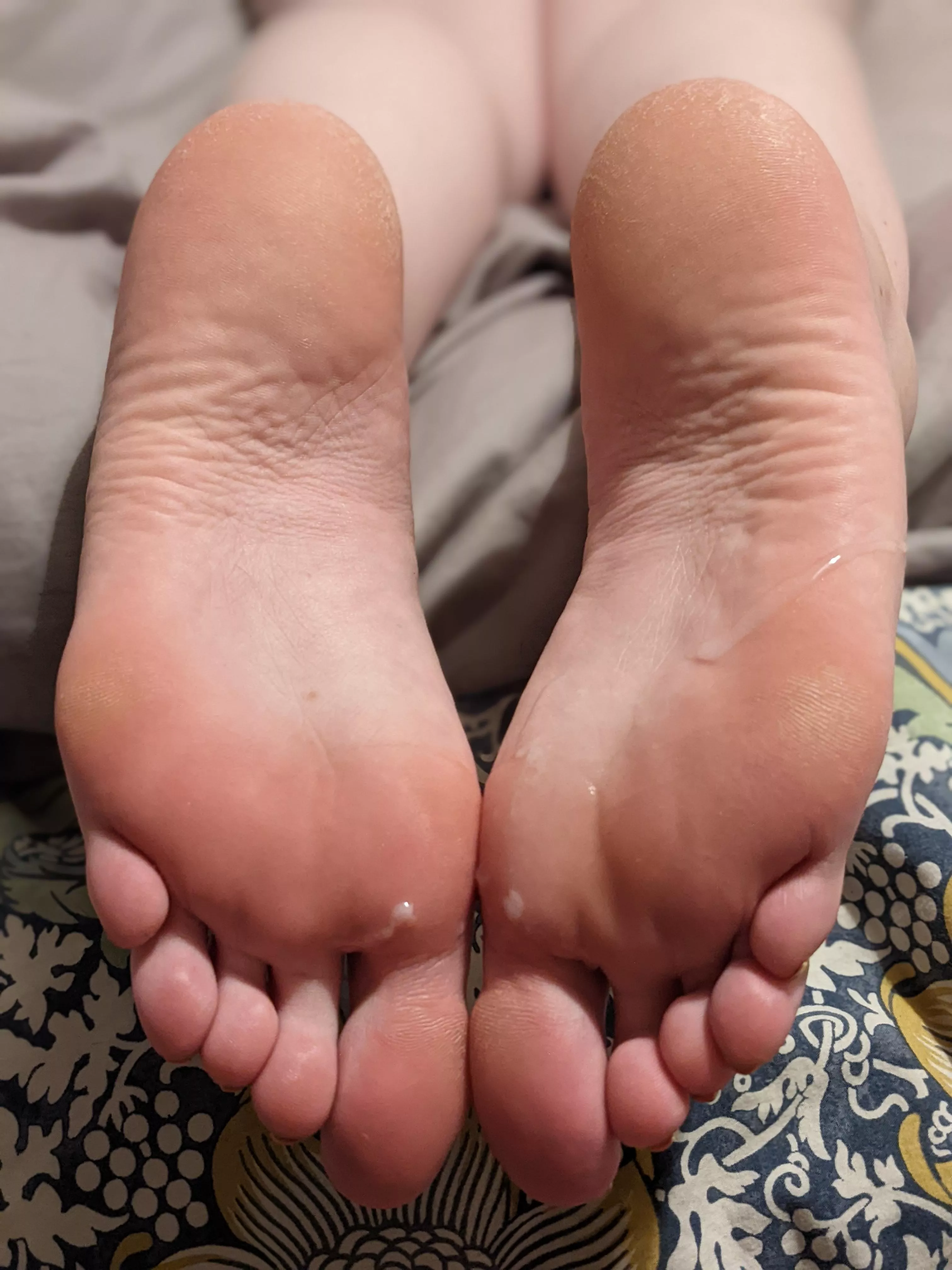 Cum on soles