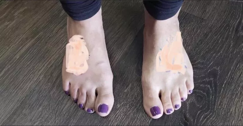 Cum suck these toes