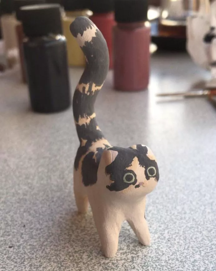 Custom ceramic kitty about to get glazed and ready for glaze firing 🥰