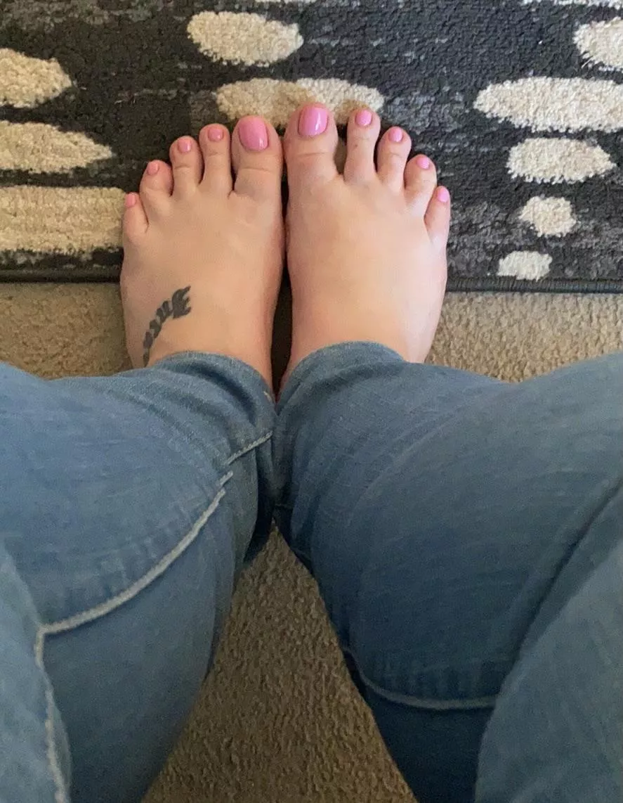 Cute chunky feet ðŸ’•