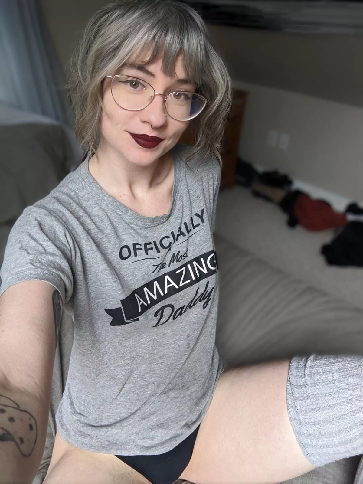 Cute daddy goth slut reporting in for duty!