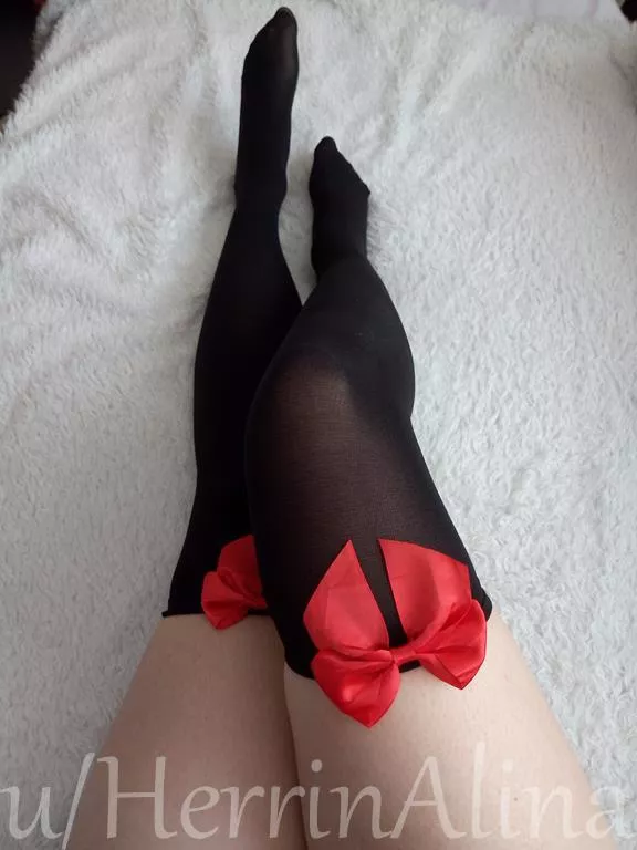 cute thighhighs ðŸ¥°