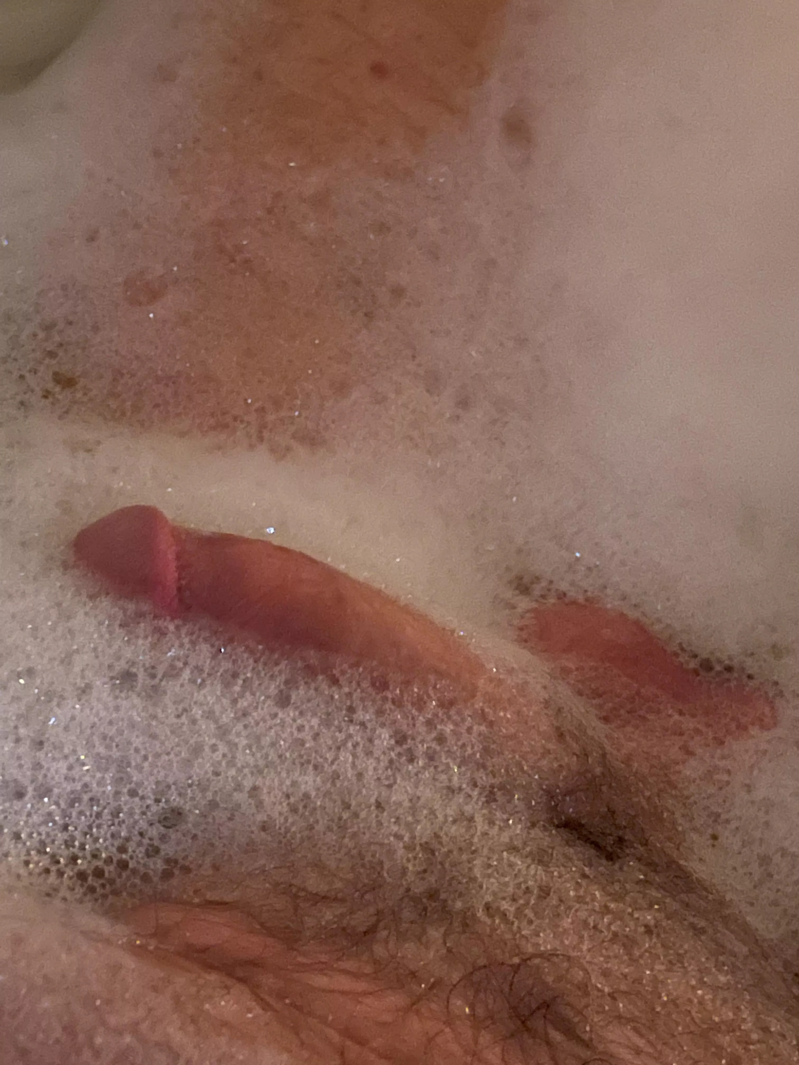 Daddy took a bath last night and sent him a little teaser to what he was getting later. Do you get hard when you get texts like this?