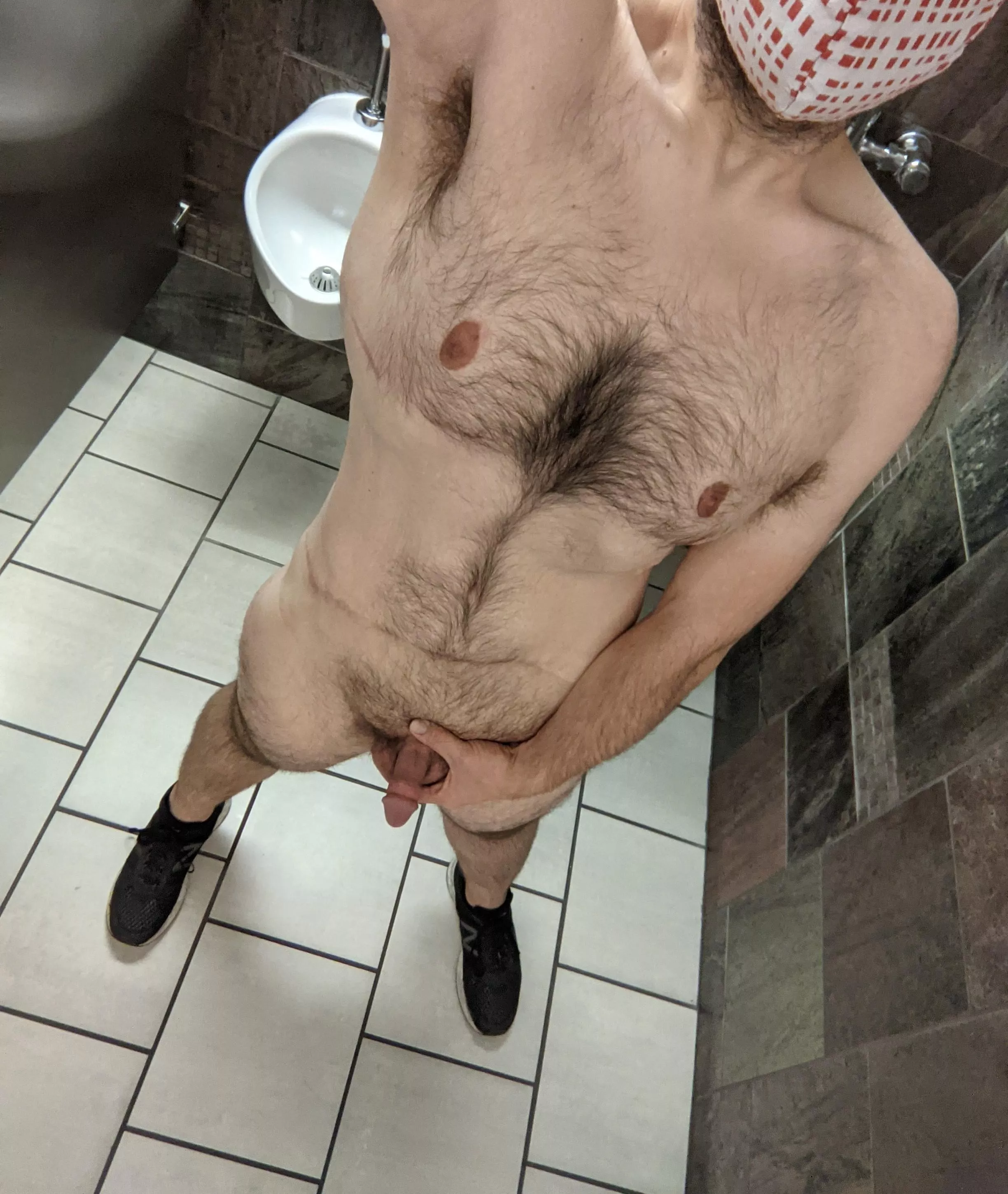 Dared to strip before taking a piss 😳💦