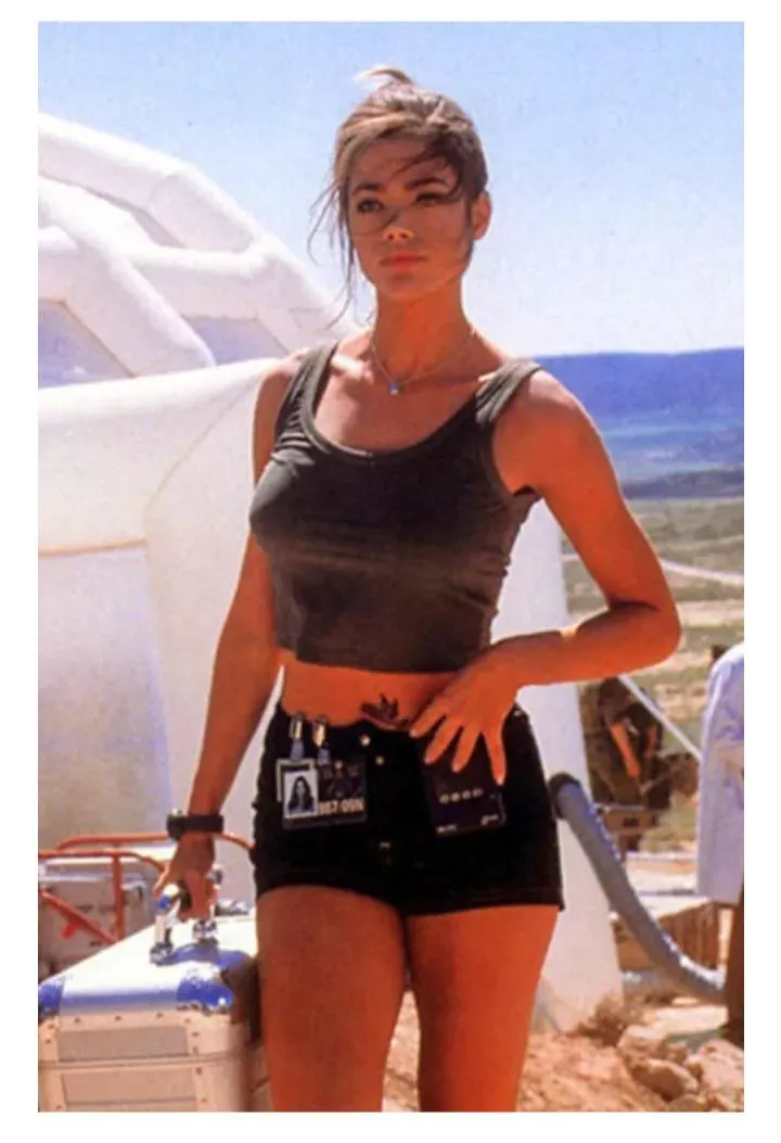 Denise Richards in 