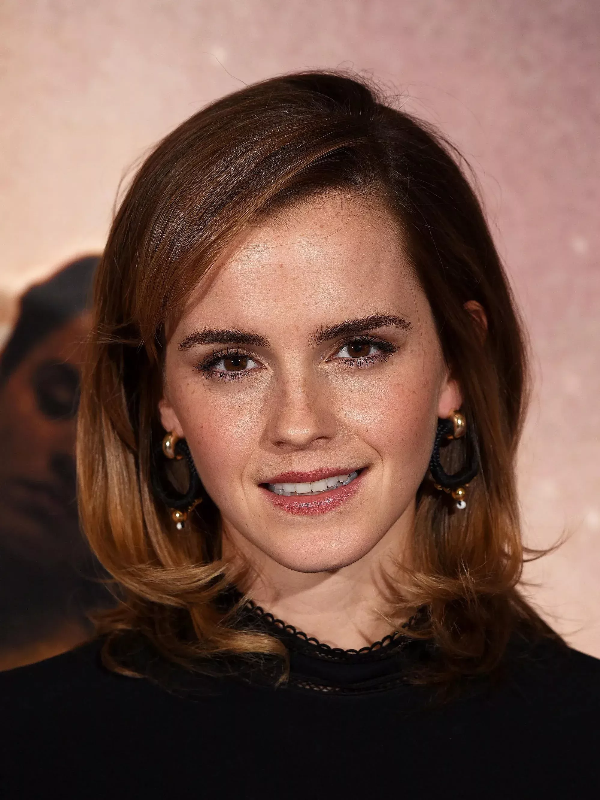 Desperately want us to get steaming hot to tight Emma Watson.