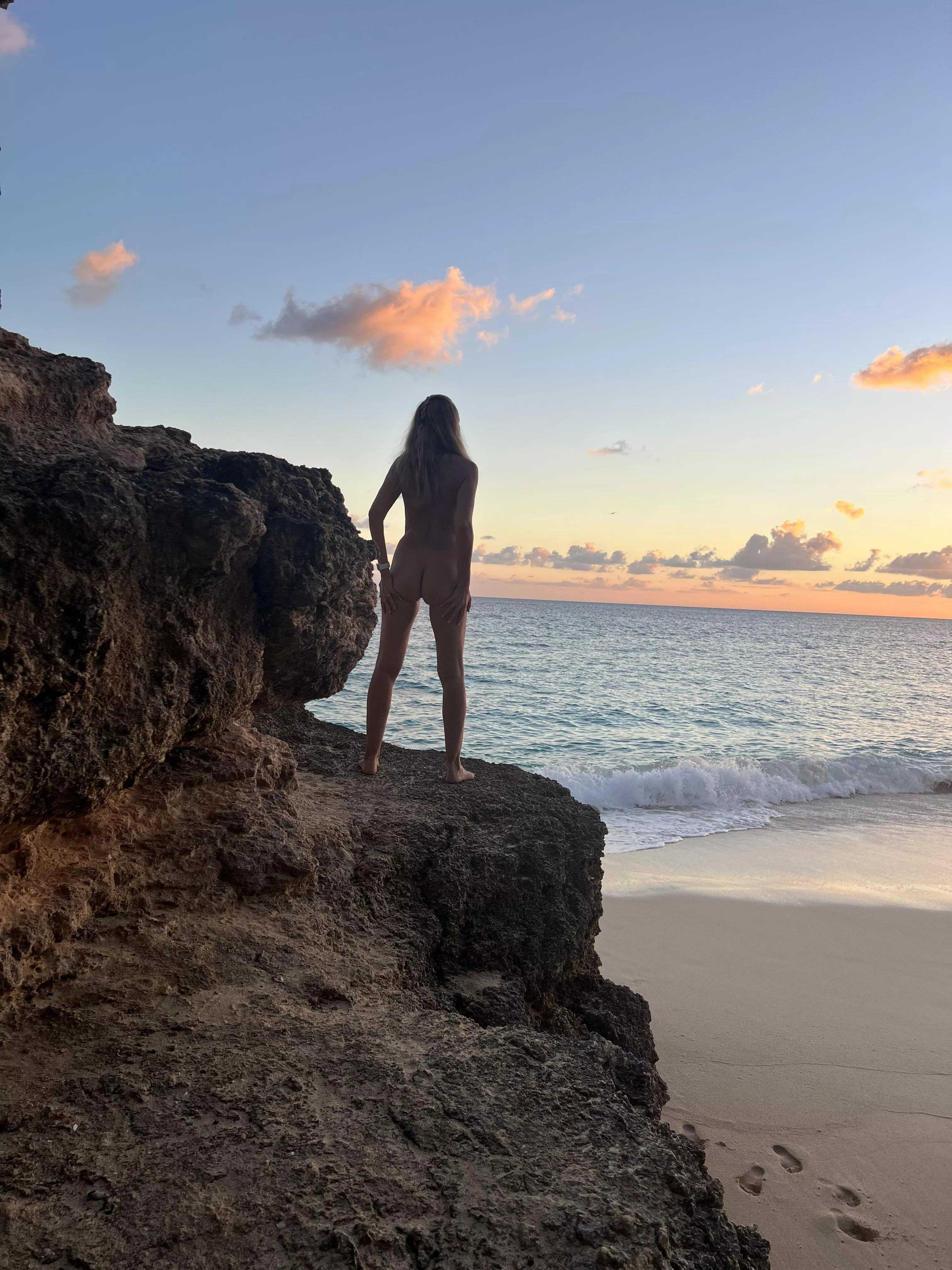 Did anyone else watch the sunset last night? I love when there are a few clouds reflecting the light in different ways making it even more spectacular. Pictures never do a sunset justice but I hope you enjoy this small captured moment.