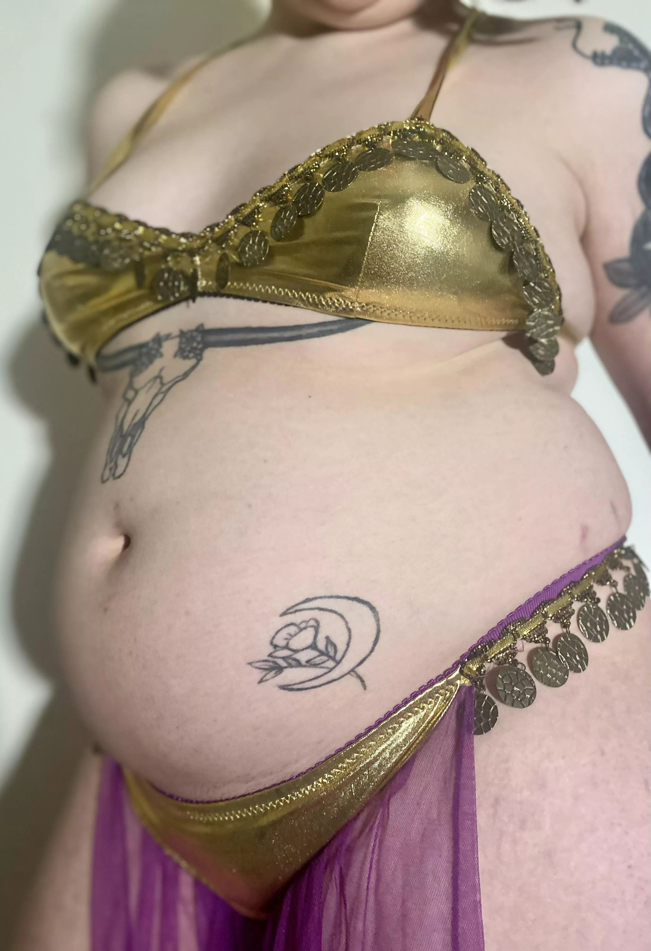 Did somebody order a chubby belly dancer?