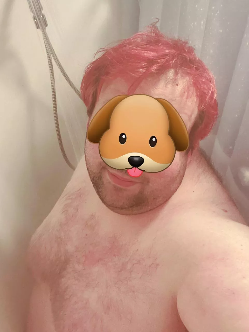 Did someone say steamy shower pic? 🥰