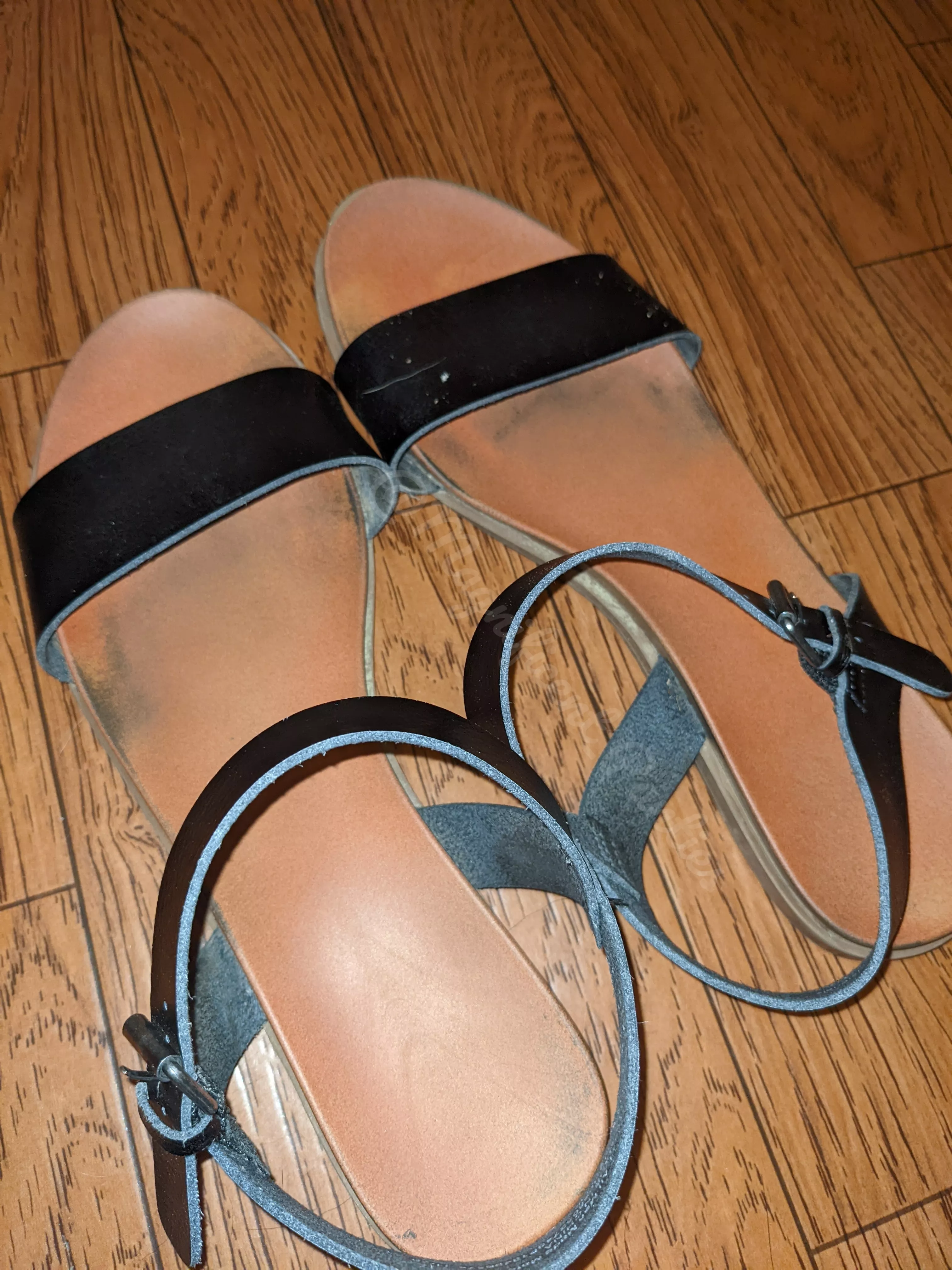 Dirty, stinky sandals âœ¨READY TO SHIPâœ¨ [Selling] DM or KIK M3GNIFIC3NT