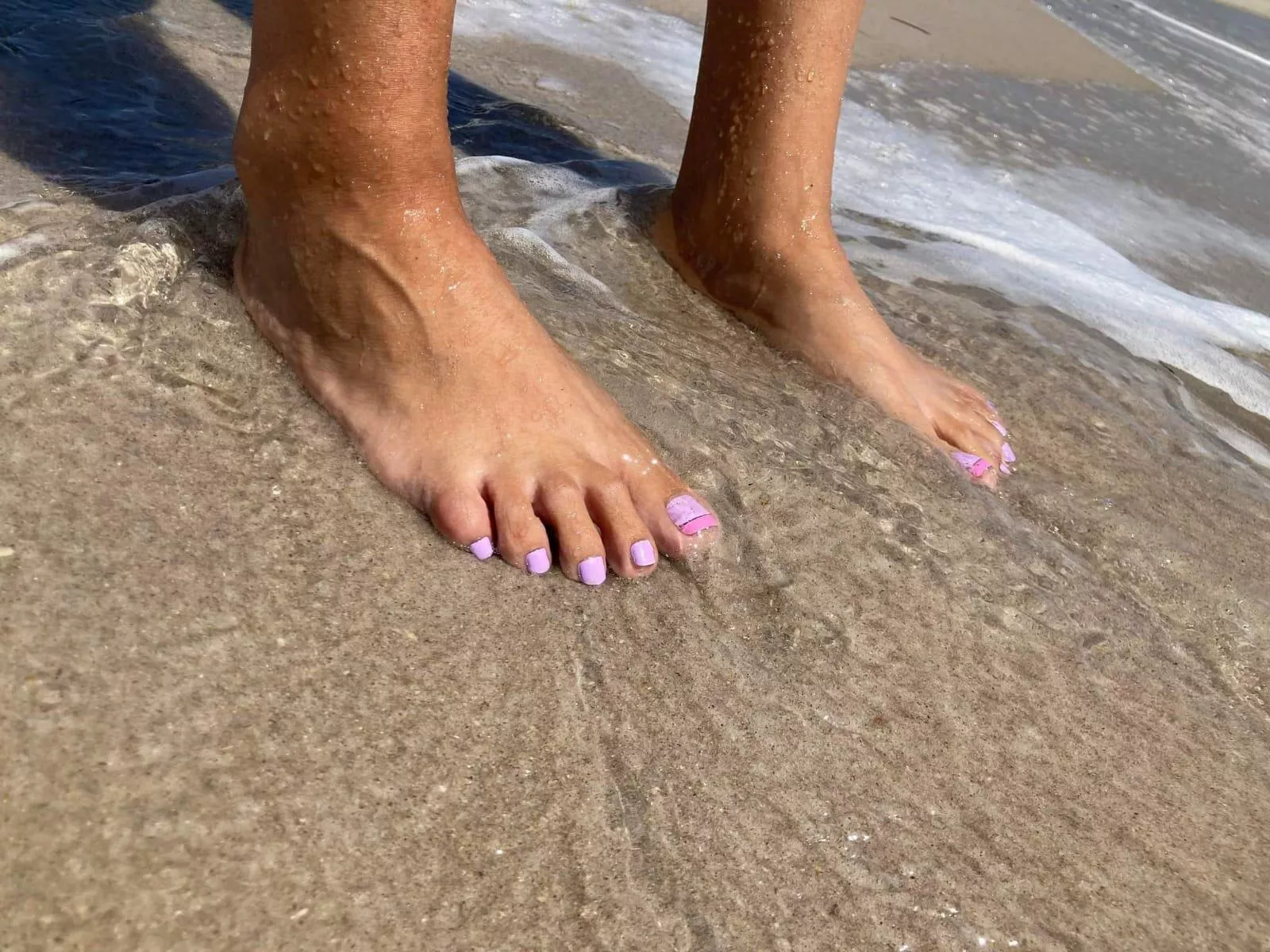 DM me ask about my onlyfans I bet it’s free 😏(feet pics only🙈🦶🏼)