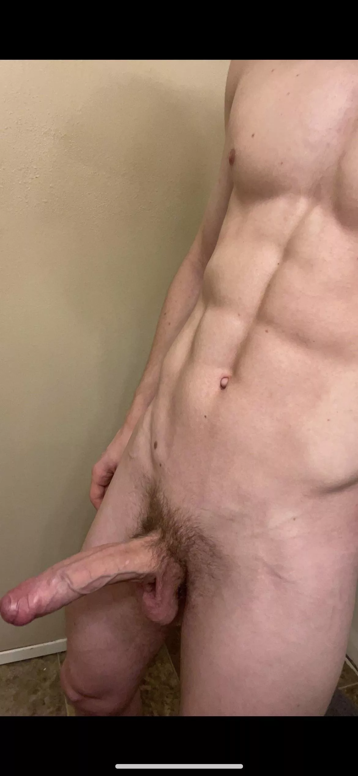 Dm me, I’m looking for female cumslut, I’m 19