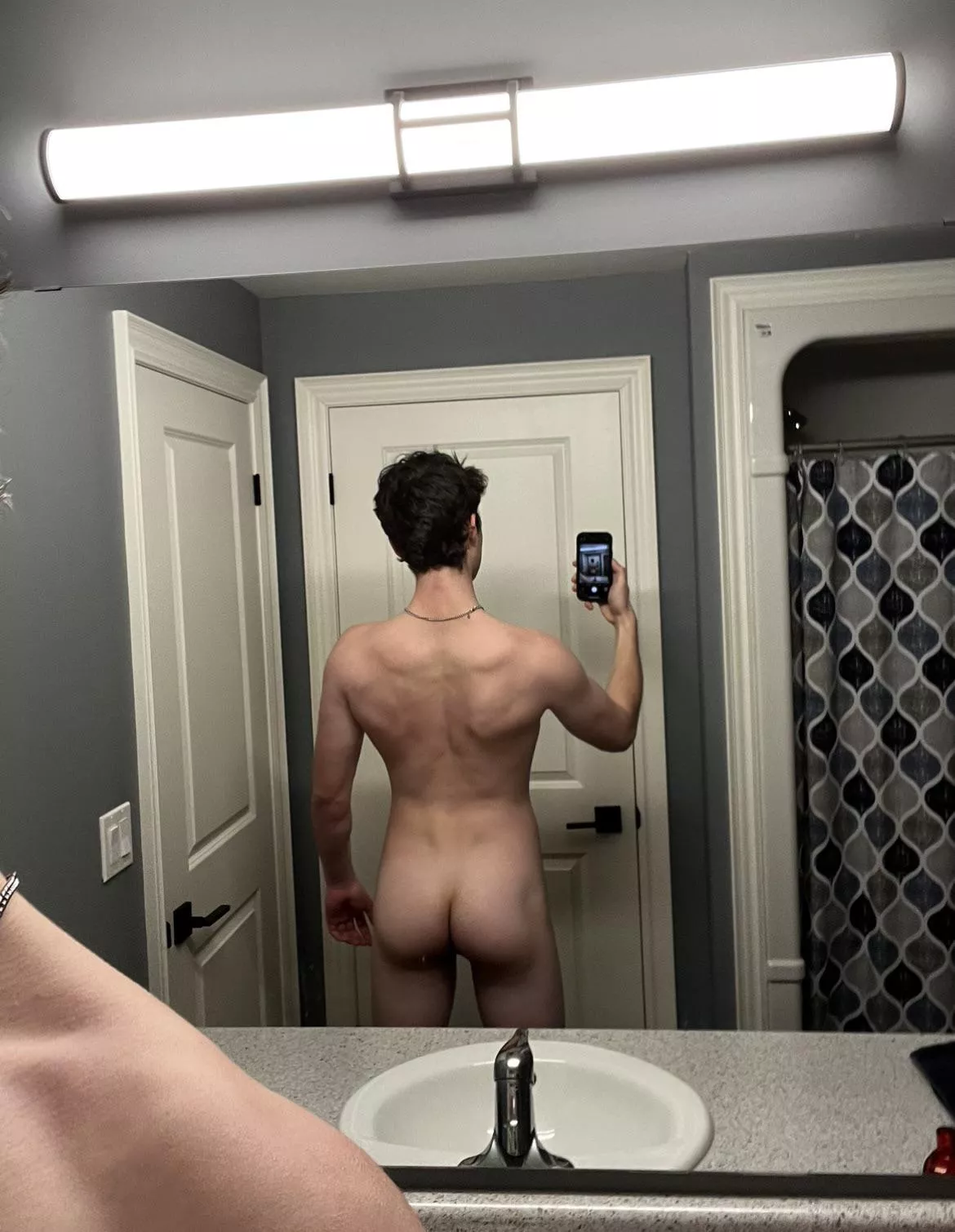 Do I have a cute Canadian butt?