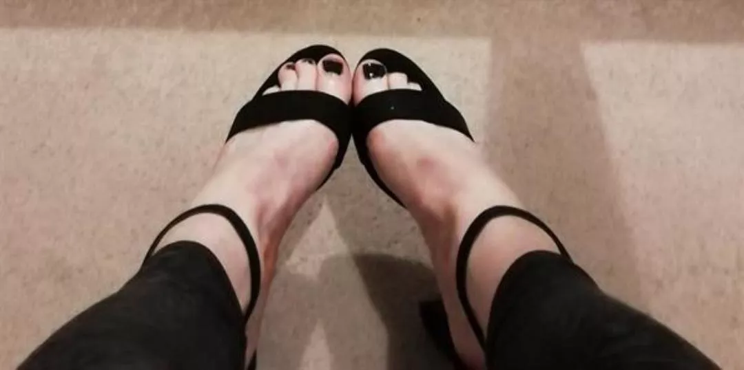 Do I have nice feet?