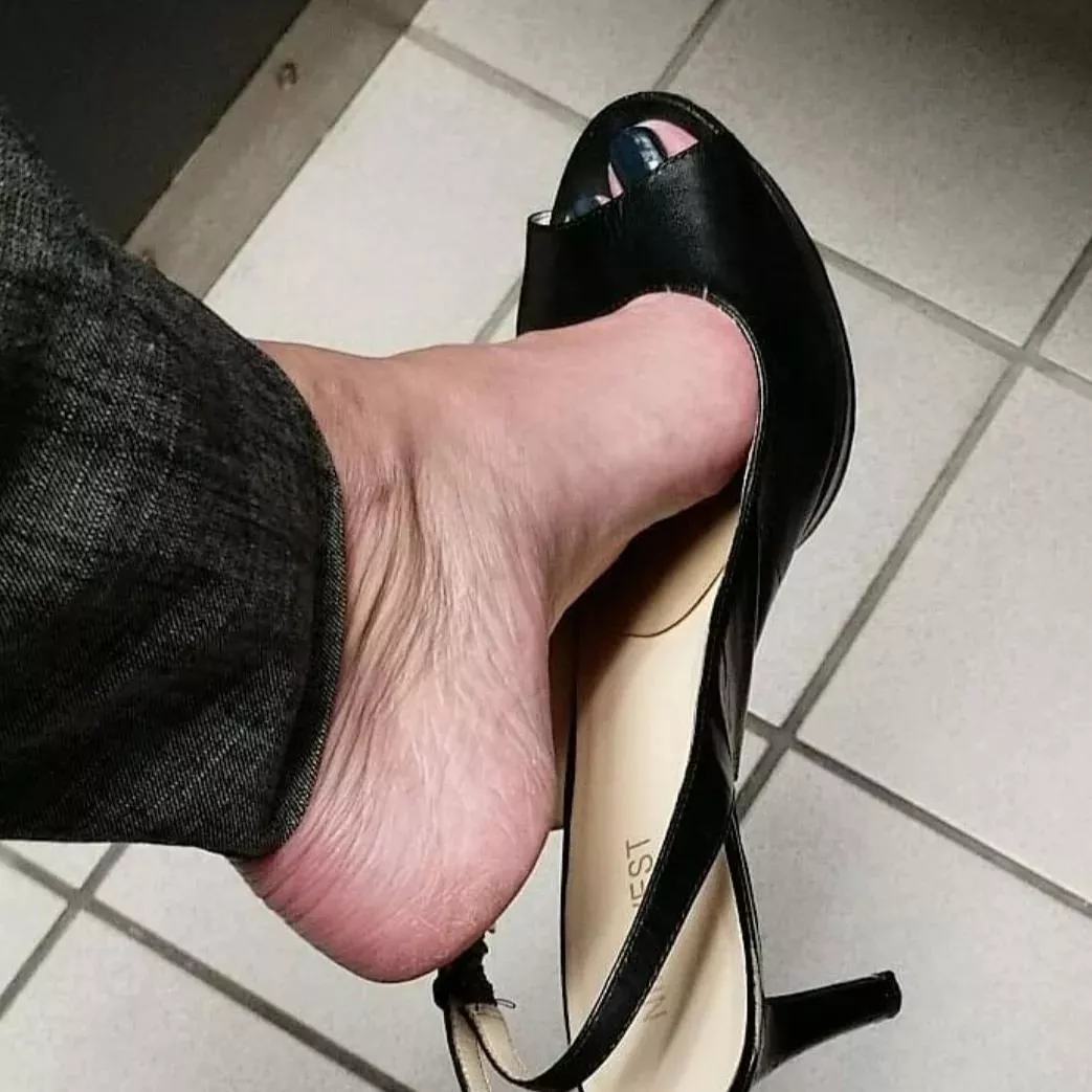 Do slingbacks and black toes work ok for you?