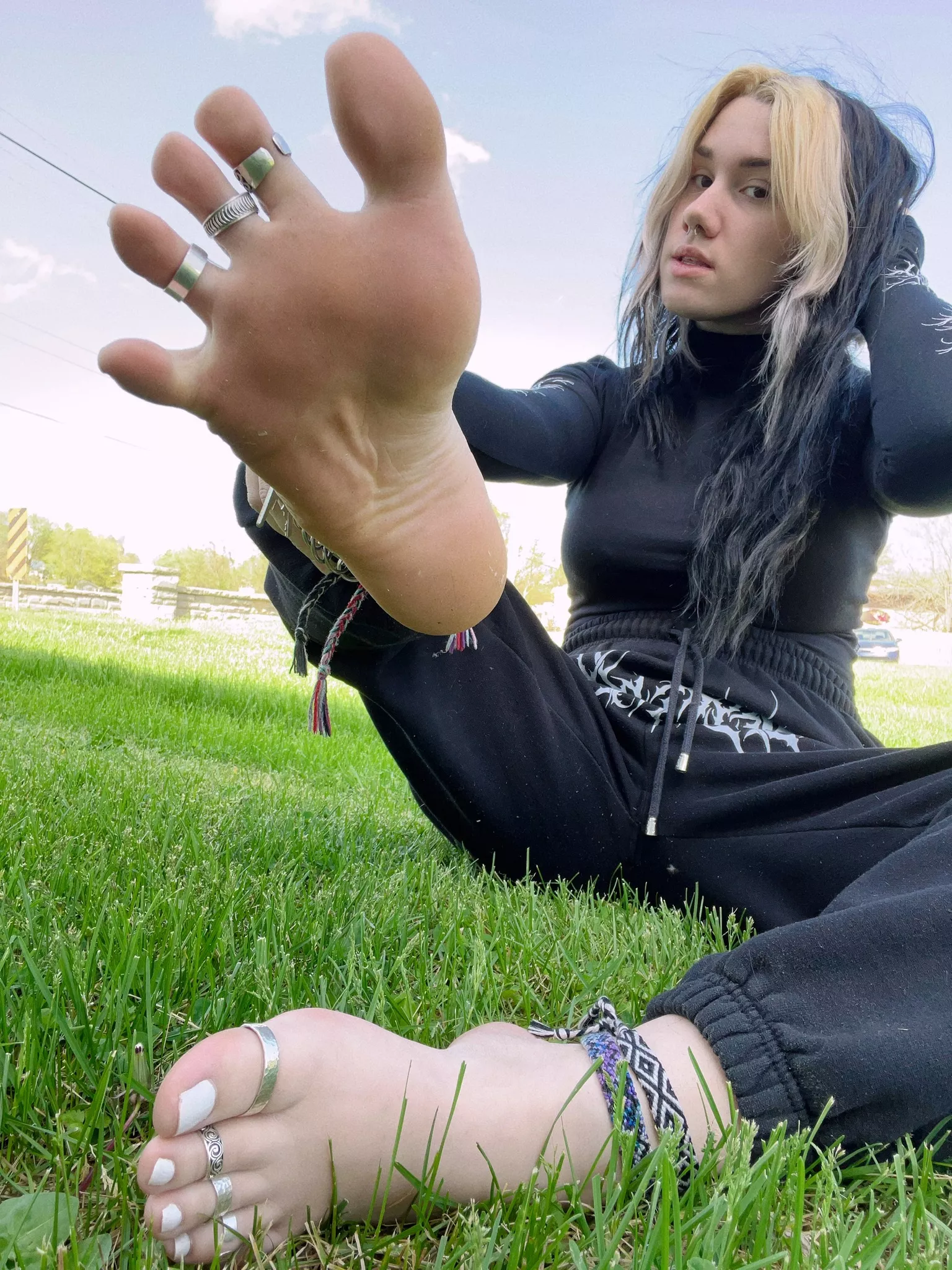 Do we like outside feet pics?