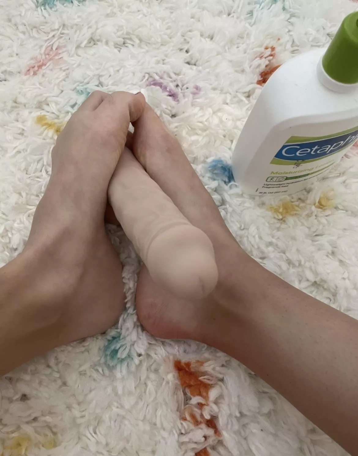 Do you have a cock I can rub with my feet